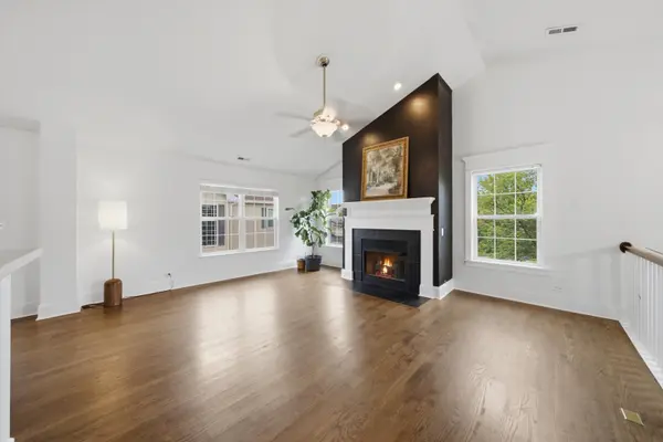 2353 Georgetown CIR, Aurora, IL 60503