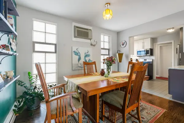 4136 N California AVE #201, Chicago, IL 60618