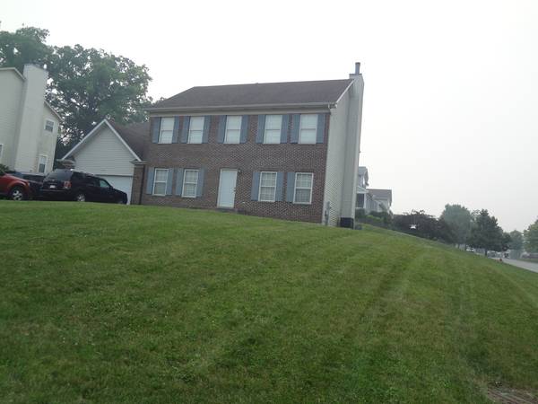 1035 Deer Creek RD, Carpentersville, IL 60110