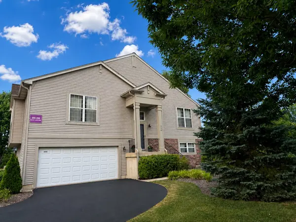 886 Cherry Creek DR, Grayslake, IL 60030