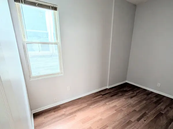 8125 S Escanaba AVE #2, Chicago, IL 60617