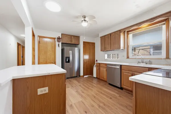 545 S 6th AVE, La Grange, IL 60525