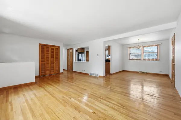 545 S 6th AVE, La Grange, IL 60525
