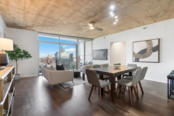 611 S Wells ST #2709, Chicago, IL 60607