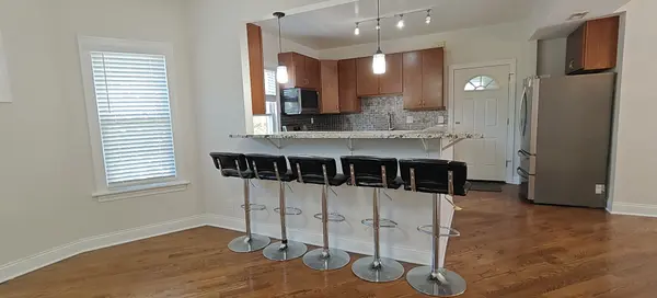 4222 N Laramie AVE #2, Chicago, IL 60641