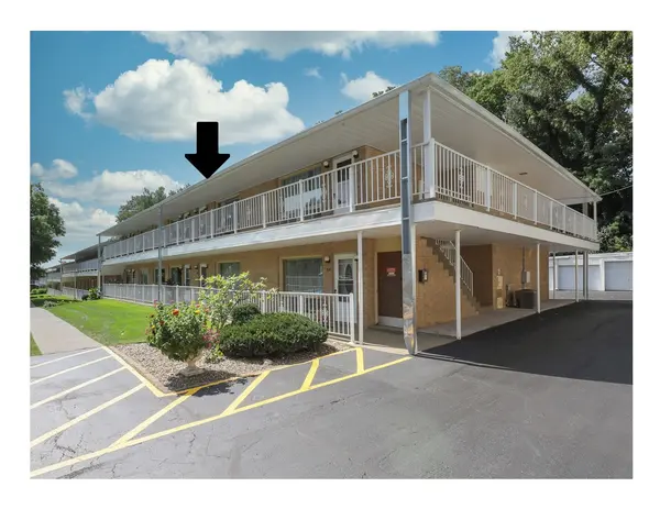 1104 Kimberly RD #504, Bettendorf, IA 52722
