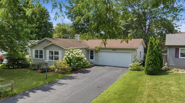 306 Pin Oak DR, North Aurora, IL 60542