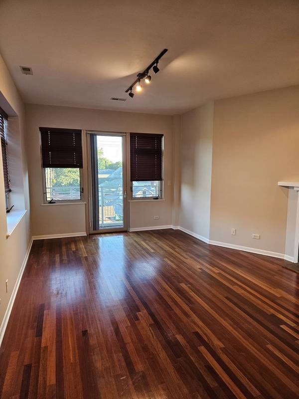 4770 N Manor AVE #304, Chicago, IL 60625