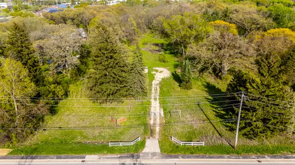 1001 N Hunt Club RD, Gurnee, IL 60031