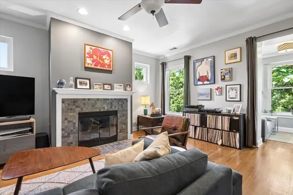5935 N Magnolia AVE #3, Chicago, IL 60660