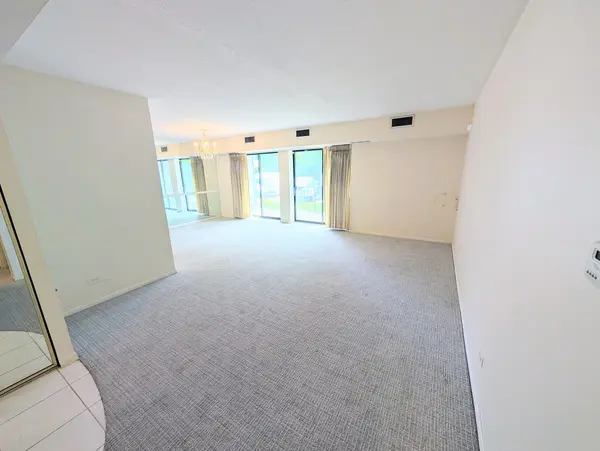 3505 Lakeview DR #104, Hazel Crest, IL 60429