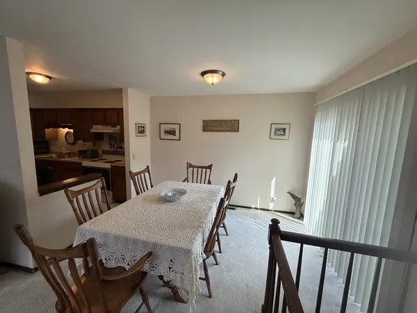 412 Saint Johns RD #A, Woodstock, IL 60098