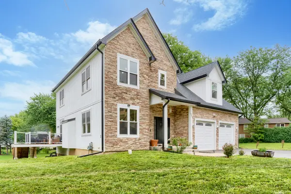 543 Madison CT, East Dundee, IL 60118