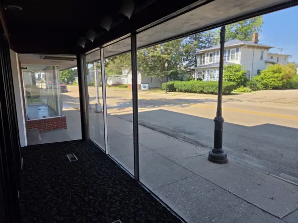 2321 N 2nd ST, Clinton, IA 52732