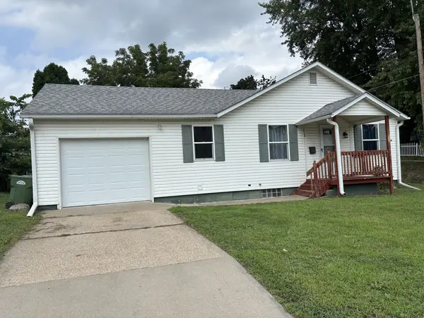 118 29th AVE, Clinton, IA 52732