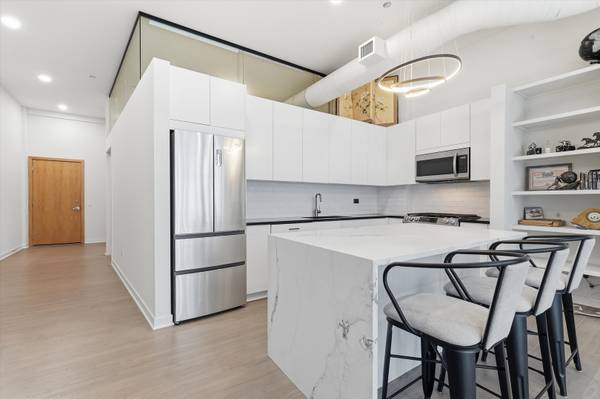 333 W Hubbard ST #1010, Chicago, IL 60654