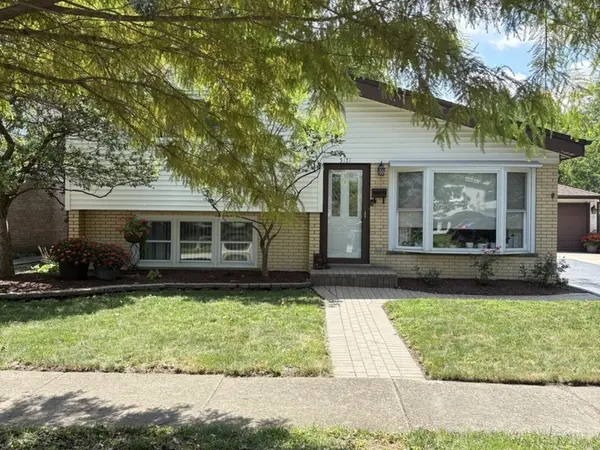 5171 Otto PL, Oak Lawn, IL 60453