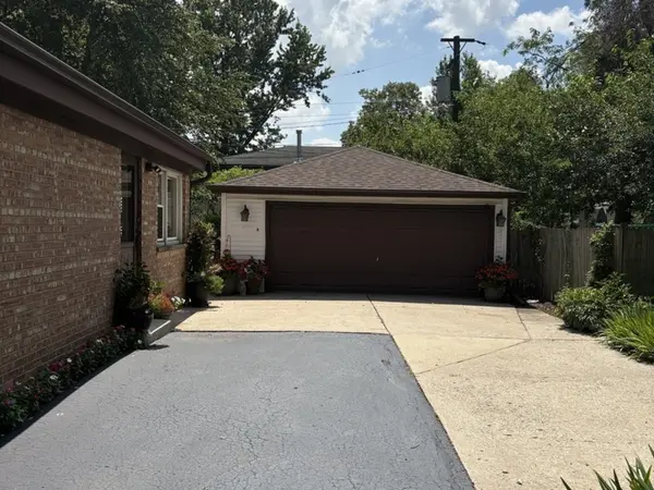 5171 Otto PL, Oak Lawn, IL 60453