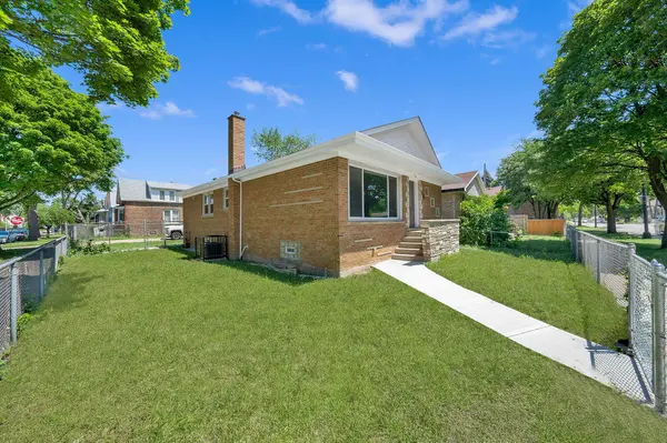 1924 W Marquette RD, Chicago, IL 60636