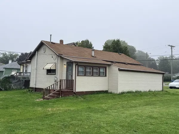 211 N 3rd ST, Hoopeston, IL 60942