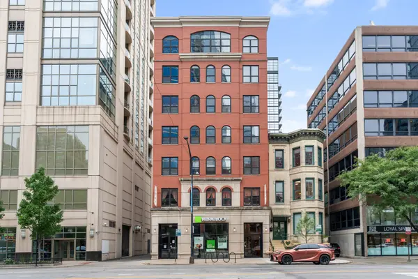 742 N LaSalle ST #5, Chicago, IL 60654