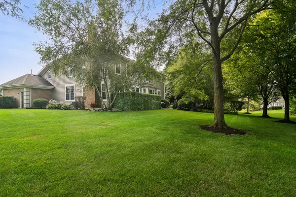15 DORCHESTER CT, Hawthorn Woods, IL 60047