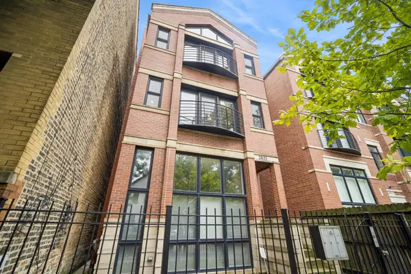 2833 W Lyndale ST #2,  Chicago,  IL 60647