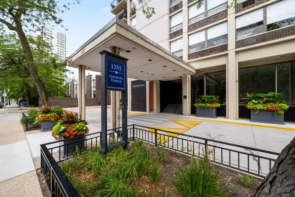 1355 N Sandburg TER #1809, Chicago, IL 60610