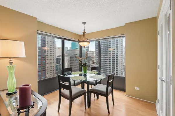 30 E Huron ST #2402, Chicago, IL 60611