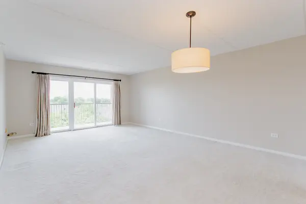 7400 N LINCOLN AVE #511, Skokie, IL 60076