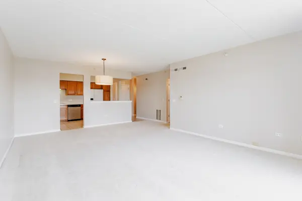 7400 N LINCOLN AVE #511, Skokie, IL 60076