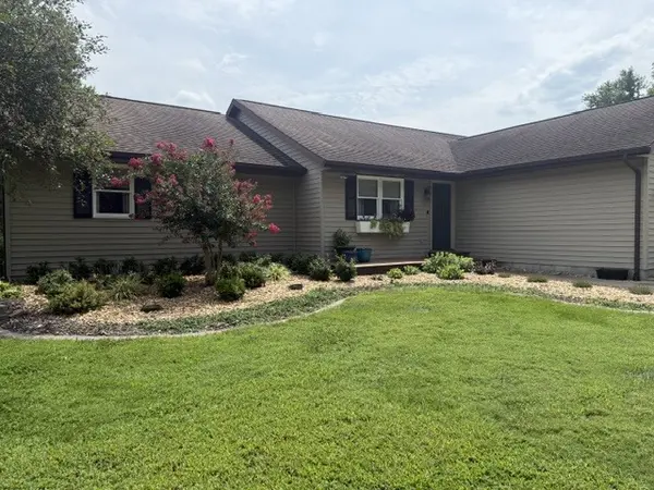 10468 Chayla RD, Marion, IL 62959