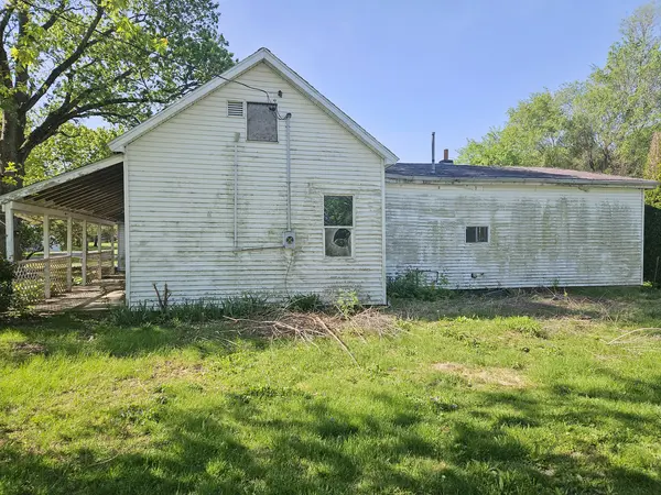 501 S Chicago, Dewitt, IL 61735