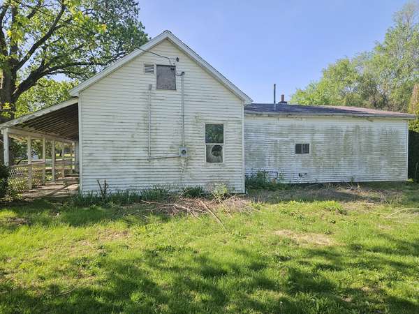 501 S Chicago, Dewitt, IL 61735