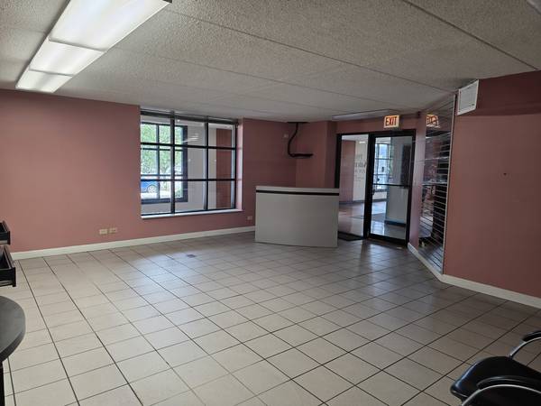5441 N East River RD #RETAIL, Chicago, IL 60656