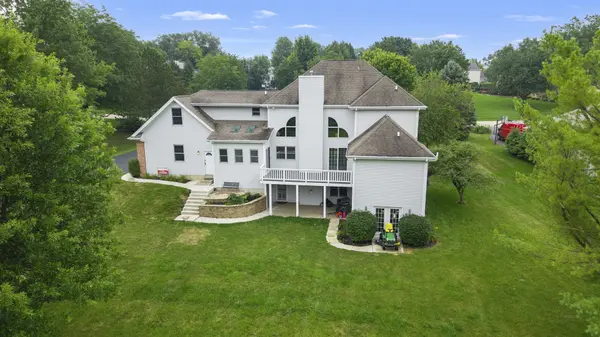 2364 Cairnwell DR, Belvidere, IL 61008