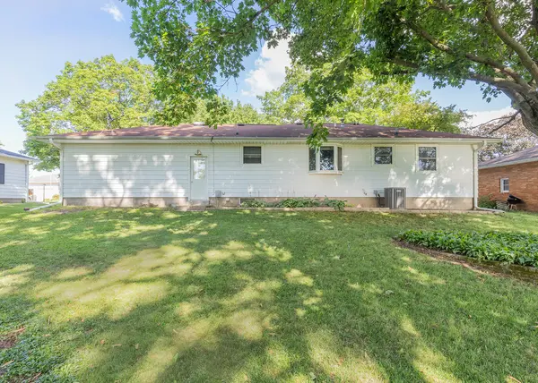 231 Hillcrest DR, Geneseo, IL 61254