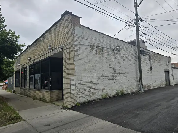 2405 W Ardmore AVE, Chicago, IL 60659