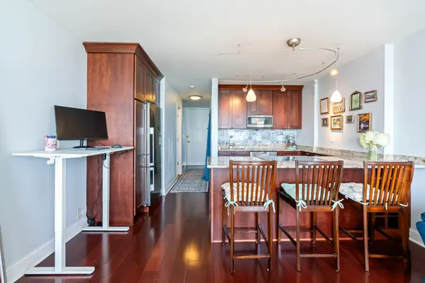 1660 N La Salle DR #3503, Chicago, IL 60614