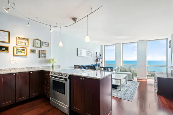 1660 N La Salle DR #3503, Chicago, IL 60614