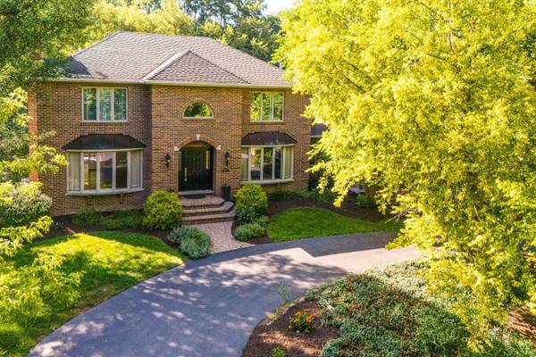 4525 Red Oak LN, Long Grove, IL 60047