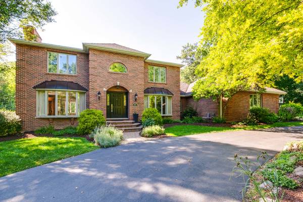 4525 Red Oak LN, Long Grove, IL 60047