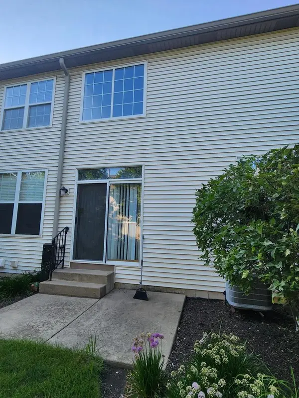 2822 Gypsum CIR, Naperville, IL 60564