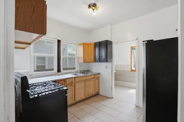 174 16th AVE, East Moline, IL 61244