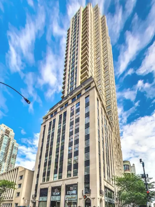 118 E Erie ST #37H, Chicago, IL 60611