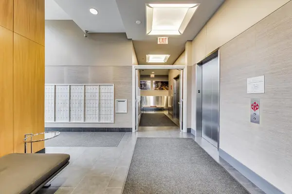 737 W Washington BLVD #3304, Chicago, IL 60661