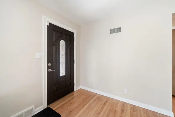 1009 Leith AVE, Waukegan, IL 60085