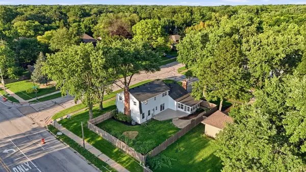 604 Timber Trail DR, Naperville, IL 60565