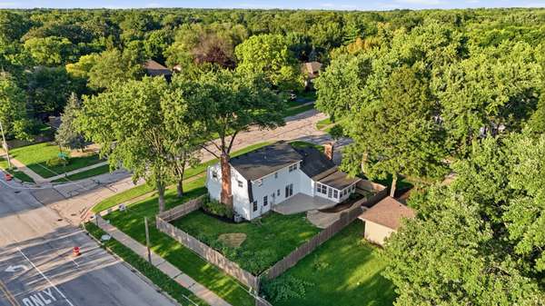 604 Timber Trail DR, Naperville, IL 60565