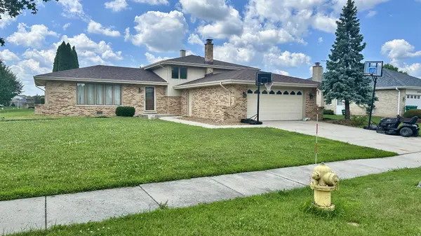 15720 S 88th AVE, Orland Park, IL 60462